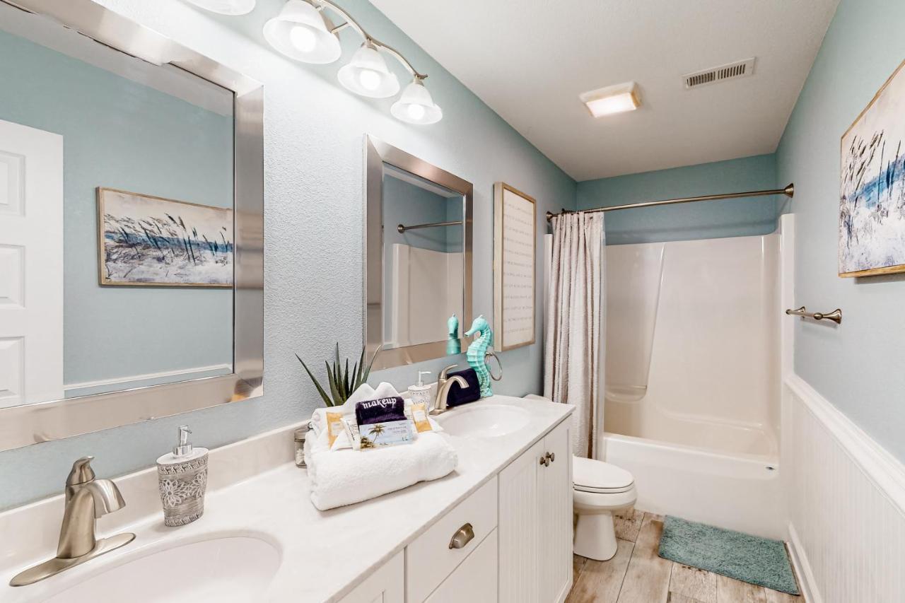 Coastal Serenity - Unit A - Top Floor كيل ديفيل هيلز المظهر الخارجي الصورة